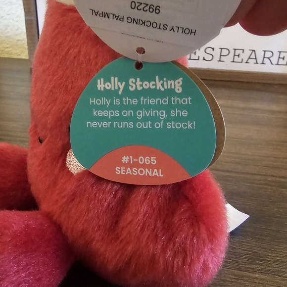Palm Pal Holly The Stocking Hallmark Aurora Soft Plush 4.5 Inch NEW Christmas - Picture 7 of 10